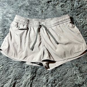 Patagonia Women’s Grey Shorts Size Medium Pockets Drawstring Embroidered